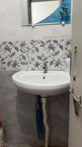 Bathroom Image of 950 Sq.ft 2 BHK Apartment / Flat for rent in Seema Garden, Kothrud Pune for Rs. 36000