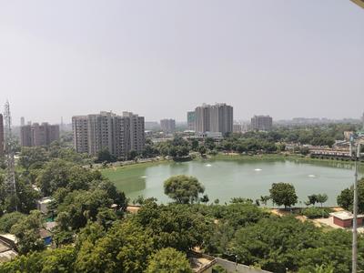 Living Room Image of 2766 Sq.ft 3 BHK Apartment / Flat for sale in Vaishno Devi Circle Ahmedabad for Rs. 13800000