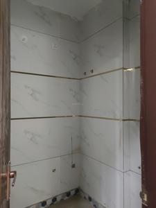 Common Bathroom Image of 923 Sq.ft 3 BHK Apartment / Flat for sale in Burari New Delhi for Rs. 4500111