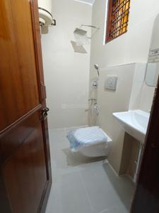 Bathroom Image of 1440 Sq.ft 2 BHK Builder Floor for rent in Sector 46 Gurgaon for Rs. 34000