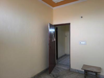 Bedroom Image of 450 Sq.ft 1 BHK Builder Floor for sale in Vaishali Ghaziabad for Rs. 3500000