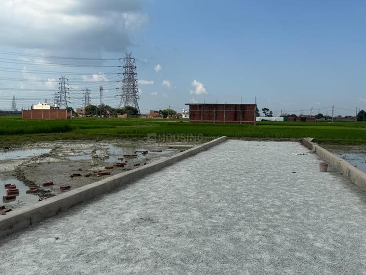 23 foot road pe jivnathpur me road light k sath plot lene k liye sampark kare Main Image 1