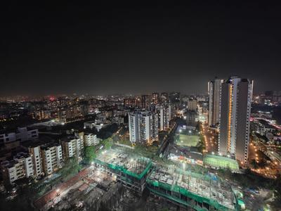 Balcony Image of 1016 Sq.ft 1 BHK Apartment / Flat for sale in Amanora Gateway Towers, Hadapsar Pune for Rs. 14000000