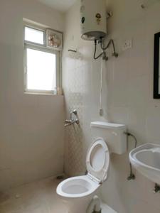 Common Bathroom Image of 710 Sq.ft 2 BHK Apartment / Flat for rent in Shree Vardhman Mantra, Sector 67 Gurgaon for Rs. 29000