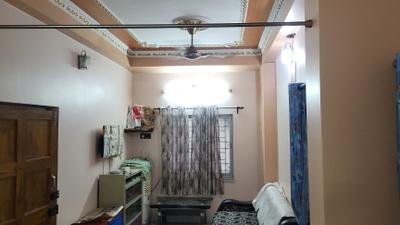 Living Room Image of 900 Sq.ft 2 BHK Apartment / Flat for sale in Airport Gate No 2 Kolkata for Rs. 3600000