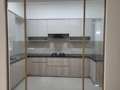 Kitchen Image of 1700 Sq.ft 3 BHK Builder Floor for rent in Smartworld Orchard, Sector 61 Gurgaon for Rs. 65000