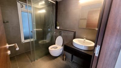 Bathroom Image of 5003 Sq.ft 5 BHK Apartment / Flat for rent in Kanathur Reddikuppam Chennai for Rs. 150000