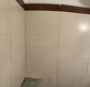 Bathroom Image of 1500 Sq.ft 3 BHK Apartment / Flat for rent in Mubarakpur Lucknow for Rs. 15000