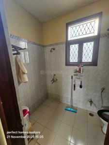 Bathroom Image of 1890 Sq.ft 3 BHK Builder Floor for rent in Sector 52 Gurgaon for Rs. 55000
