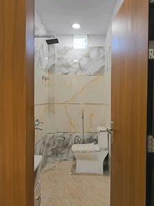 Common Bathroom Image of 1500 Sq.ft 3 BHK Builder Floor for sale in Vasundhara Ghaziabad for Rs. 12000000