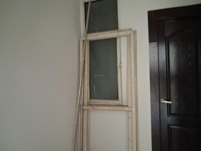 Servant Room Image of 1774 Sq.ft 3 BHK Apartment / Flat for sale in Amrapali Platinum, Sector 119 Noida for Rs. 16000000