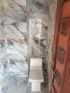 Bathroom Image of 280 Sq.ft 1 BHK Builder Floor for rent in Shahdara New Delhi for Rs. 10000