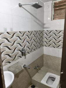 Bathroom Image of 980 Sq.ft 2 BHK Apartment / Flat for sale in Scheme No 140 Indore for Rs. 6000000