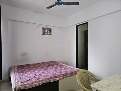 Bedroom Image of 955 Sq.ft 2 BHK Apartment / Flat for rent in Ravinanda Skylights, Wagholi Pune for Rs. 25000