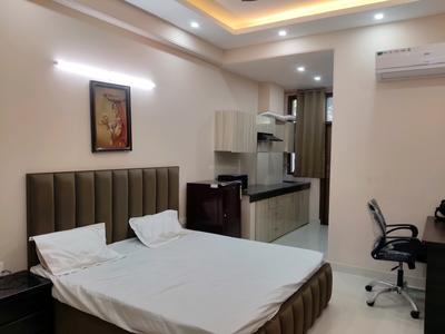 Bedroom Image of 750 Sq.ft 1 RK Builder Floor for rent in DLF Phase 5 Gurgaon for Rs. 27000