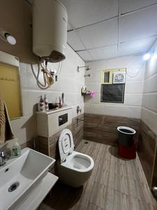 Bathroom Image of 1515 Sq.ft 3 BHK Apartment / Flat for sale in Esteem Splendor, Adugodi Bengaluru for Rs. 30000000