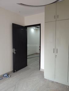 Bedroom Image of 1152 Sq.ft 3 BHK Builder Floor for rent in Preet Vihar New Delhi for Rs. 31000
