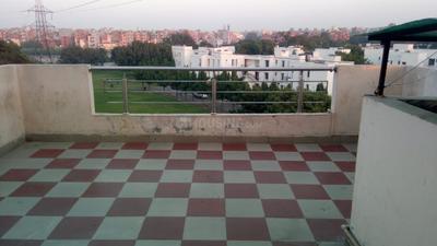 Balcony Image of life pg in Laxmi Nagar, New Delhi