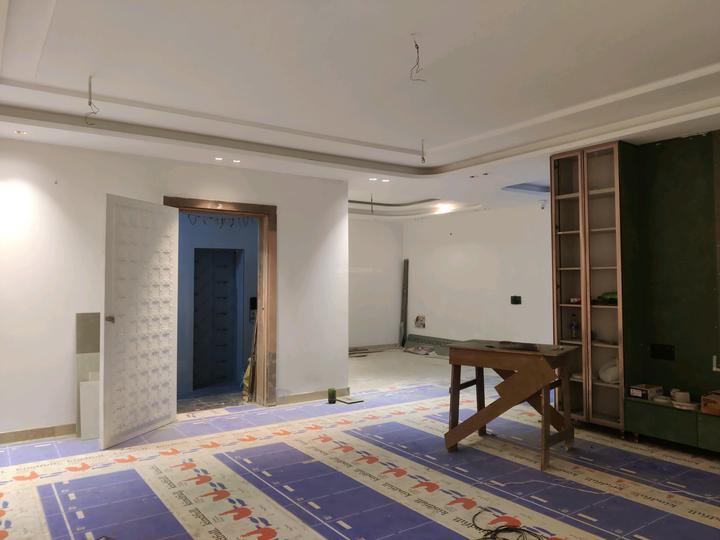 Independent Builder Floor Main Image 1