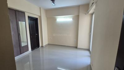 Bedroom Image of 890 Sq.ft 2 BHK Apartment / Flat for rent in Sethi Max Royal, Sector 76 Noida for Rs. 26000