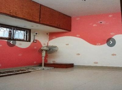 Bedroom Image of 750 Sq.ft 2 BHK Apartment / Flat for rent in Virugambakkam Chennai for Rs. 15000