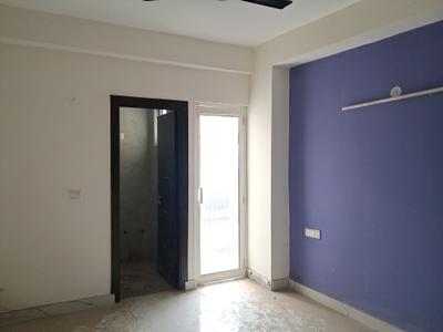 Bedroom Image of 500 Sq.ft 1 BHK Apartment / Flat for sale in Sunshine Apartment, Sector 74 Noida for Rs. 2700000