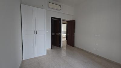 Bedroom Image of 1700 Sq.ft 3 BHK Apartment / Flat for rent in Mahalakshmi Mumbai for Rs. 300000