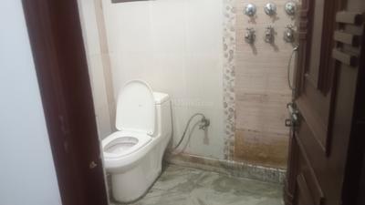 Image of 800 Sq.ft 2 BHK Builder Floor for rent in Sector 17 Rohini, New Delhi for Rs. 26000