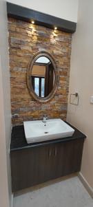 Bathroom Image of 1750 Sq.ft 3 BHK Apartment / Flat for rent in Benson Town Bengaluru for Rs. 75000