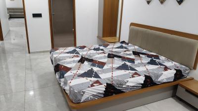 Bedroom Image of 3451 Sq.ft 4 BHK Apartment / Flat for rent in Shlokam Sharnam, Sargasan Gandhinagar for Rs. 45000