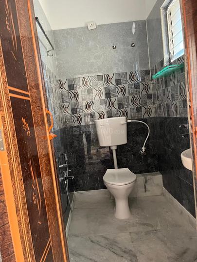 Bosepukur, Kasba Bathroom 1