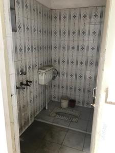 Bathroom Image of 3200 Sq.ft 4 BHK Builder Floor for rent in Gomti Nagar Lucknow for Rs. 60000