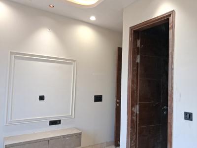 Bedroom Image of 900 Sq.ft 3 BHK Builder Floor for sale in Paschim Vihar New Delhi for Rs. 21000000