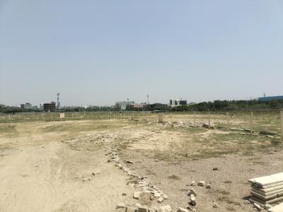 Image of 1800 Sq.ft Residential Plot / Land for sale in Sector 79, Noida for Rs. 30210000
