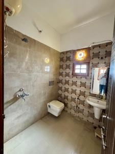 Bathroom Image of 1650 Sq.ft 3 BHK Apartment / Flat for rent in Arsha Sumangalam, Vrindavan Yojana Lucknow for Rs. 45000