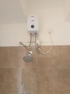 Image of 533 Sq.ft 1 BHK Apartment / Flat for rent in Omkar Signet, Malad East, Mumbai for Rs. 45000