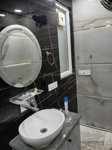 Bathroom Image of 1300 Sq.ft 3 BHK Builder Floor for rent in Sector 11 Rohini New Delhi for Rs. 58000