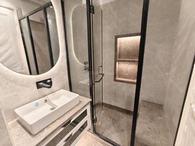 Bathroom Image of 1900 Sq.ft 3 BHK Builder Floor for sale in Safdarjung Enclave New Delhi for Rs. 51500000