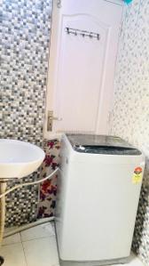 Bathroom Image of 615 Sq.ft 1 BHK Apartment / Flat for rent in Maxblis Grand Wellington, Sector 75 Noida for Rs. 29000