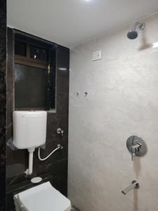 Common Bathroom Image of 950 Sq.ft 2 BHK Apartment / Flat for rent in Thane West Thane for Rs. 50000