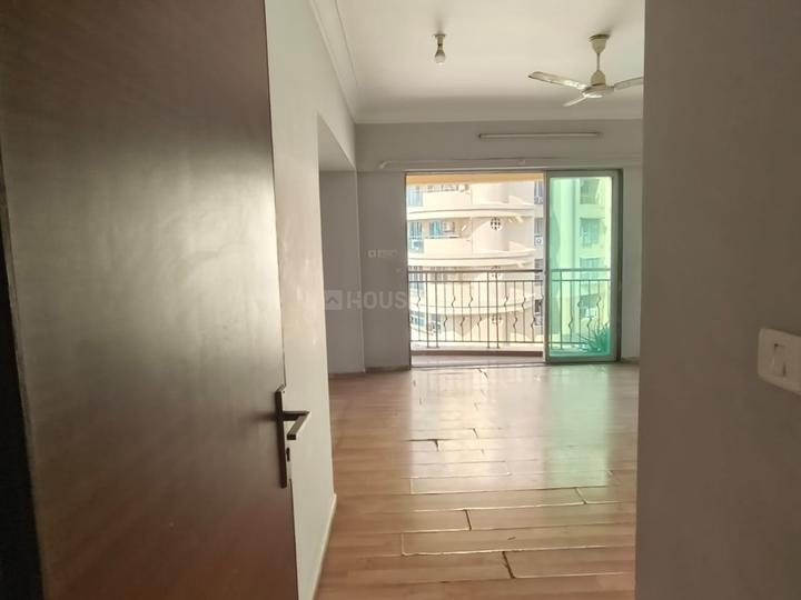 Nahar Yarrow Yucca Vinca Main Image 1