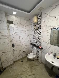 Bathroom Image of 720 Sq.ft 2 BHK Builder Floor for sale in Shalimar Bagh New Delhi for Rs. 10000000