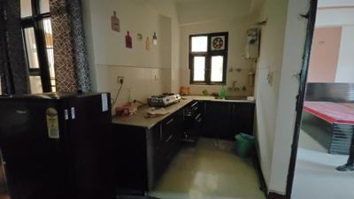 Kitchen Image of 1050 Sq.ft 2 BHK Apartment / Flat for rent in Supertech Icon, Indirapuram Ghaziabad for Rs. 27000