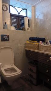 Image of 1250 Sq.ft 2 BHK Apartment / Flat for rent in Colaba, Mumbai for Rs. 275000