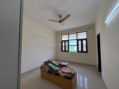 Bedroom Image of 1800 Sq.ft 4 BHK Builder Floor for sale in Palm Ardee City, Sector 52 Gurgaon for Rs. 23000000
