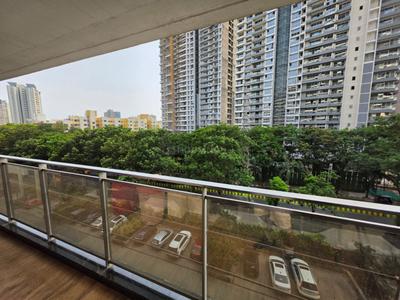 Balcony Image of 1500 Sq.ft 3 BHK Apartment / Flat for sale in Amanora Gateway Towers, Hadapsar Pune for Rs. 32000000