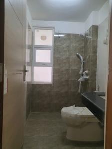 Common Bathroom Image of 1710 Sq.ft 3.5 BHK Apartment / Flat for sale in KLJ The Imperial by KLJ Developers Pvt. Ltd., Faizupur Majra Neemka Faridabad for Rs. 17000000