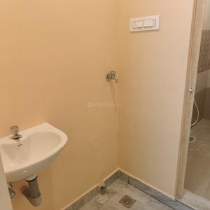 Bathroom Image of 1200 Sq.ft 2 BHK Apartment / Flat for rent in Navarkulam Puducherry for Rs. 14000