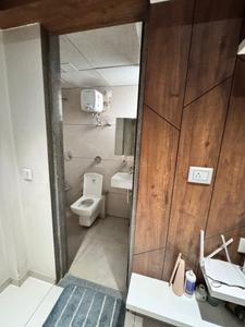 Bathroom Image of 1450 Sq.ft 3 BHK Apartment / Flat for sale in Amiraj Mulberry Heights, Shilaj Ahmedabad for Rs. 10000000