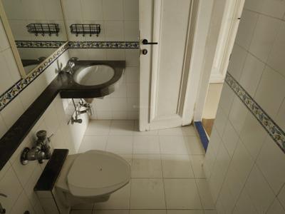 Image of 1100 Sq.ft 2 BHK Apartment / Flat for rent in Ahuja Chardham Apartment, Bandra West, Mumbai for Rs. 169000